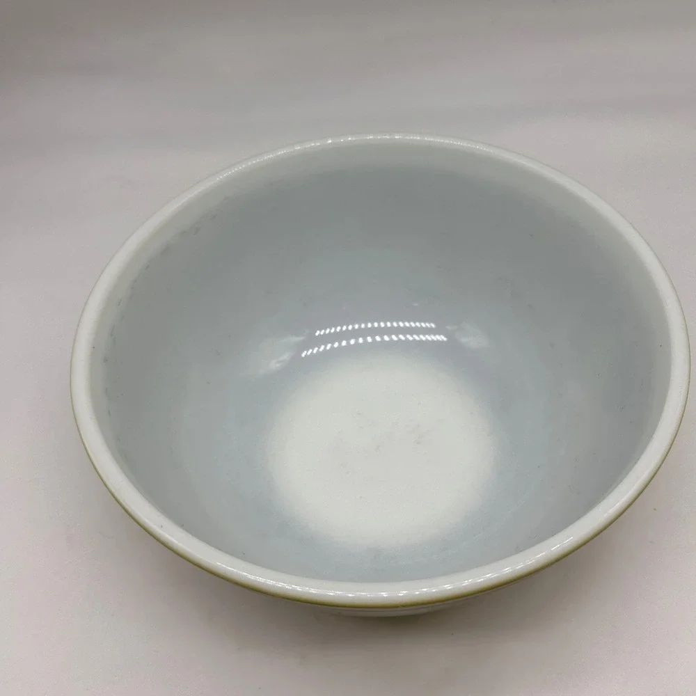Vintage Pyrex Avocado Green Mixing Bowl 1.5 QT Solid Color Milk Glass 402 USA